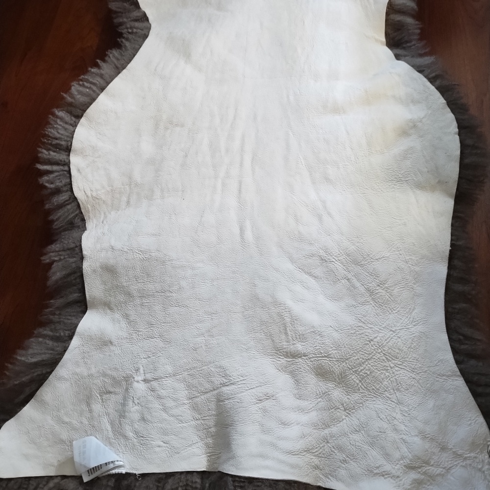 Genuine Sheepskin Rug - Picture 2 of 11